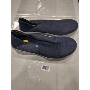 BZEE'S BY LIFESTRIDE GETAWAY MULE SNEAKER IN NAVY FABRIC
